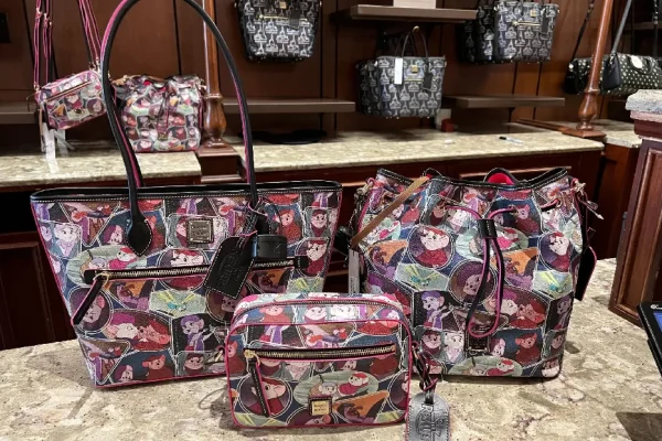 How Dooney & Bourke Handbags Combine Luxury and Functionality